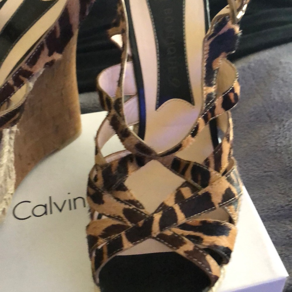 Shoes - Picture 2 of 3